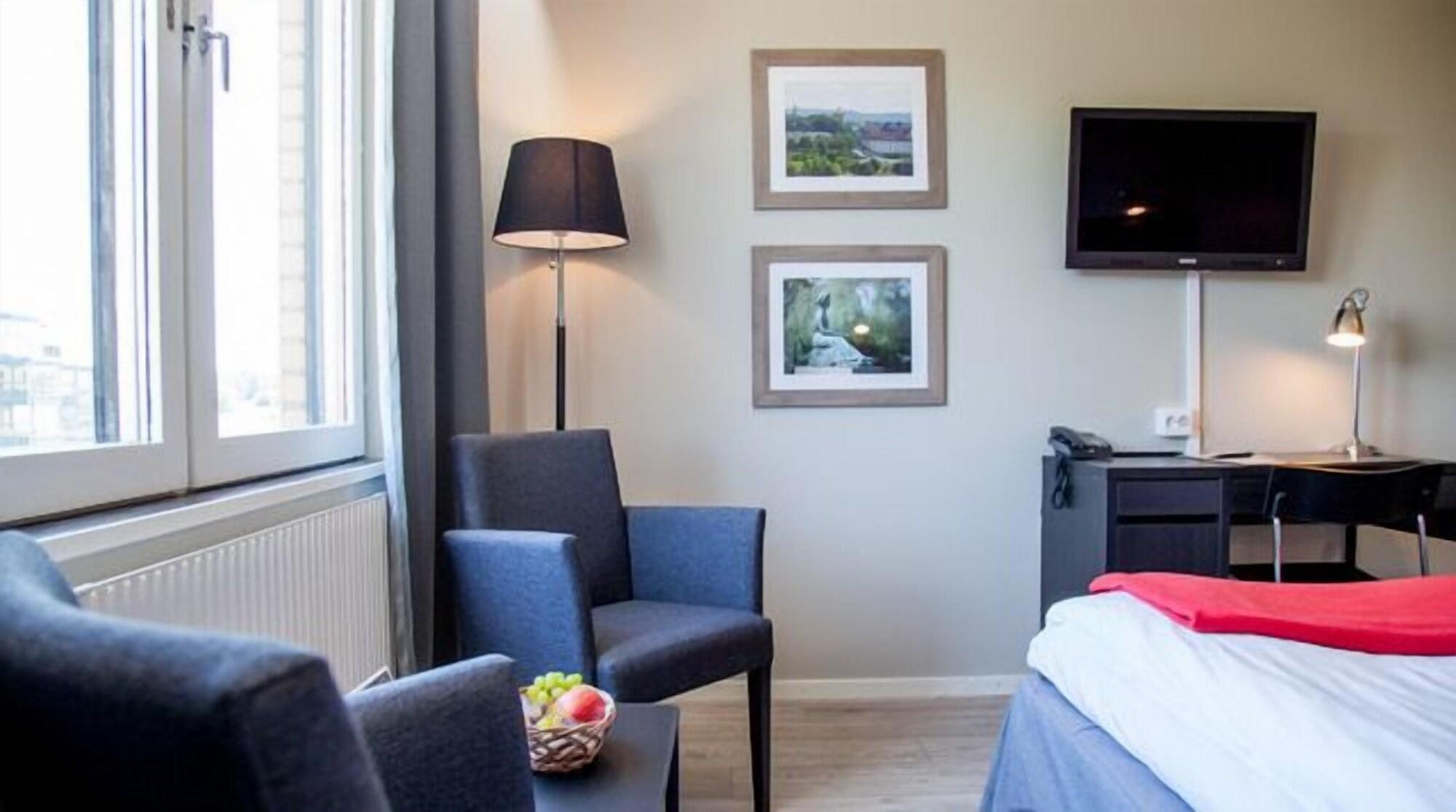 Quality Hotel Vaenersborg Екстериор снимка