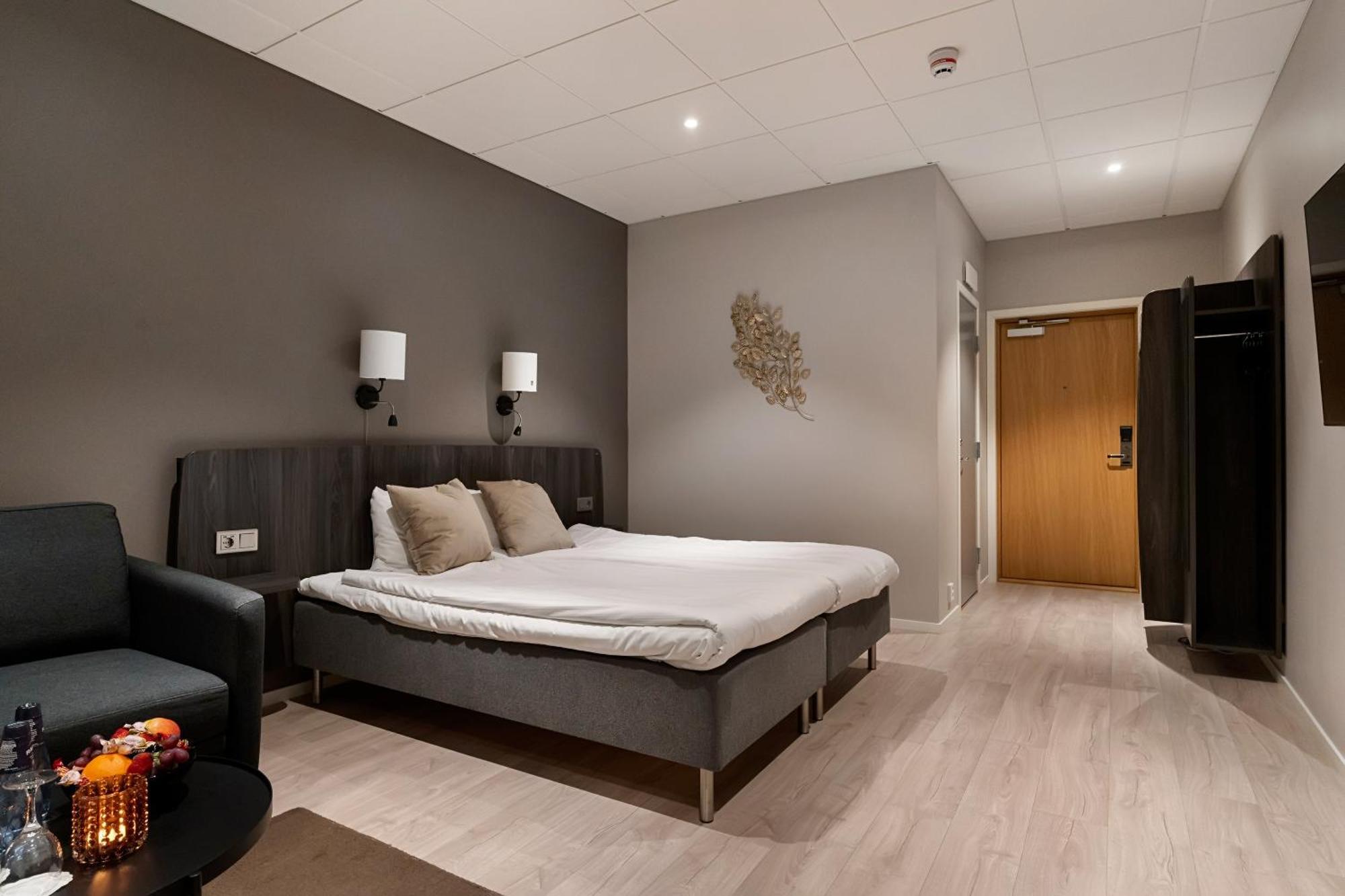 Quality Hotel Vaenersborg Екстериор снимка